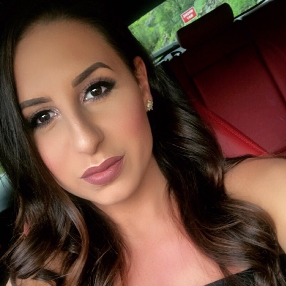 Meet your Posher, Dana marie